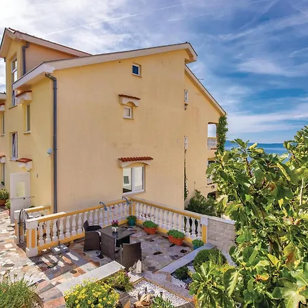 Διαμέρισμα 2 Bedroom Gorgeous In *
