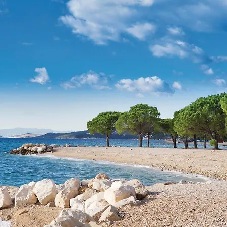 شقة Awesome In تْسْغيكفانِتْسا