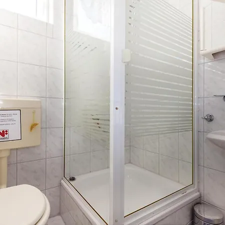2 Bedroom Gorgeous In *